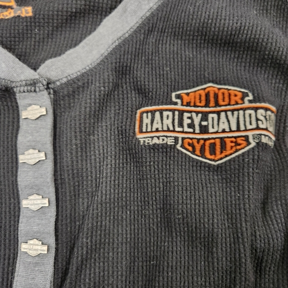 Genuine H-D Ladies LS Tee - Picture 3 of 7